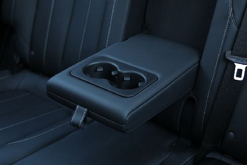Arm rest belakang Glory i-Auto