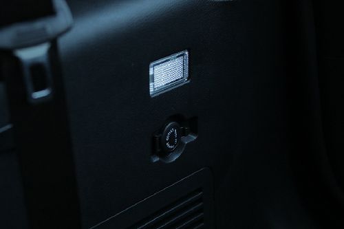 Power outlet DFSK Glory i-Auto