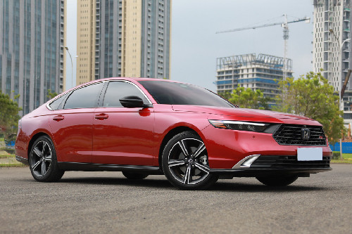 Honda Accord Front Cross Side View