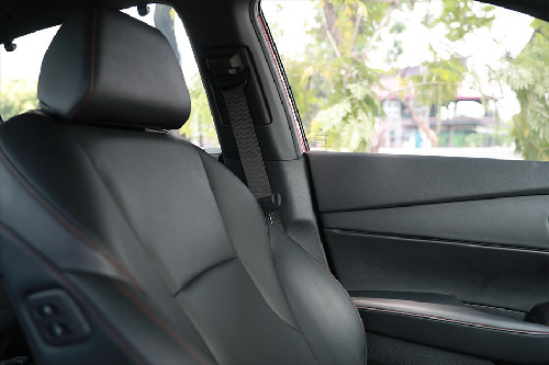 Head rese kursi depan Honda Accord