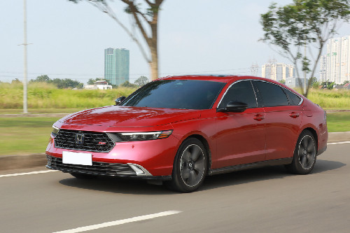 Honda Accord Front Side View