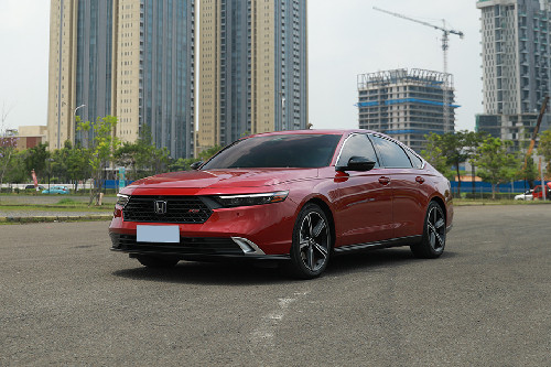 Honda Accord Front Side View