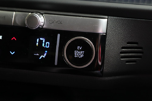 Tombol start-stop mesin Hyundai Fronte