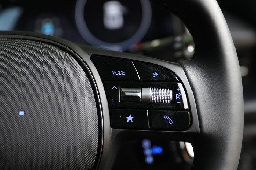 Setir multi fungsi Hyundai Ioniq 6