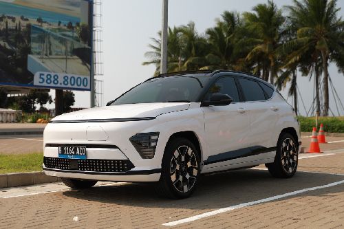Hyundai Kona Electric Front Side View