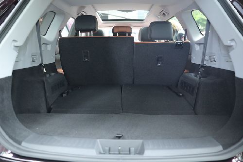 Tampak bagasi CHERY TIGGO 8 PRO terbuka