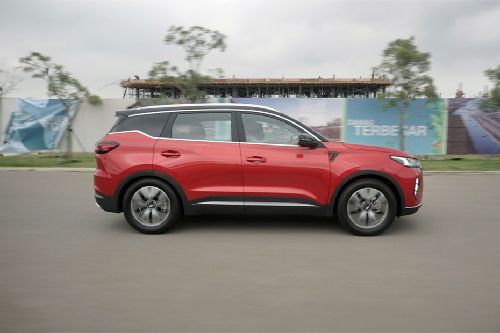 Tampak kanan CHERY TIGGO 7 PRO