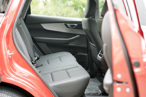 Kursi belakang CHERY TIGGO 7 PRO