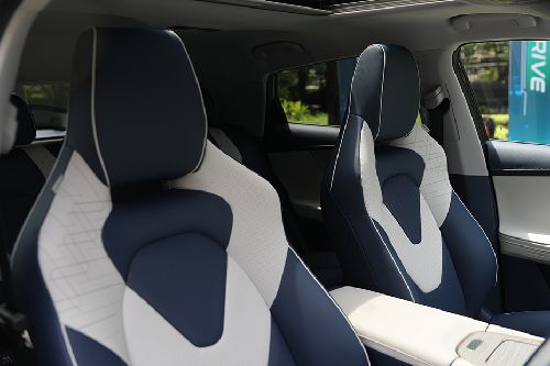 Head rese kursi depan CHERY E5