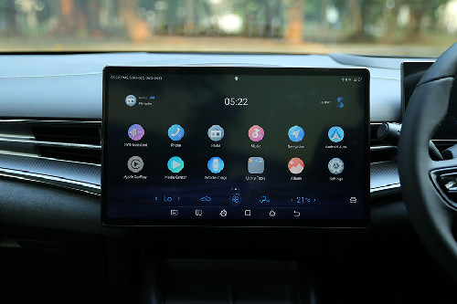 layar sentuh BYD Seal