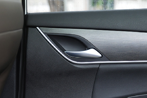 Handle pintu dalam BYD M6