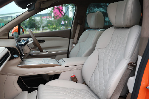 Kursi penumpang Aion Hyptec HT