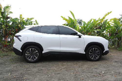 Tampak kanan Jetour Dashing