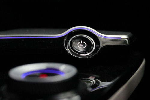 Tombol start-stop mesin Kia Fronte