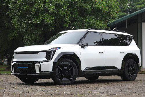 Tampak Depan Bawah Kia EV9