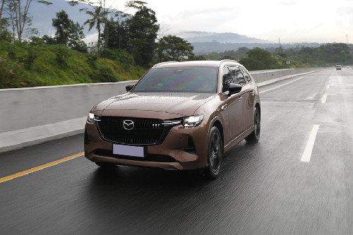 Mazda CX-80 Front Side View