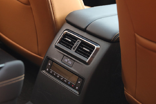 Pengatur AC belakang CX-80