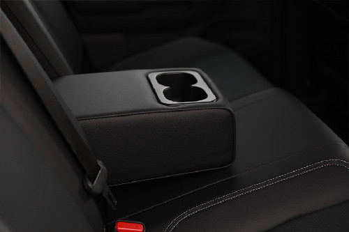 Arm rest belakang Mitsubishi Triton