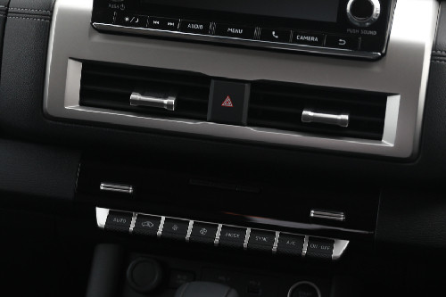 Ventilasi AC depan Mitsubishi Triton