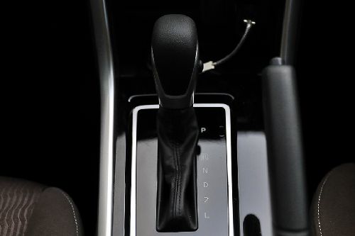 Tuas transmisi Livina 