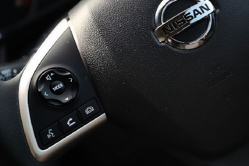 Setir multi fungsi Nissan Livina 