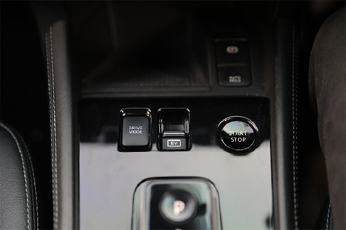 Tombol start-stop mesin Nissan Fronte