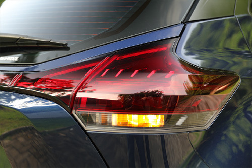 lampu belakang Kicks e-Power