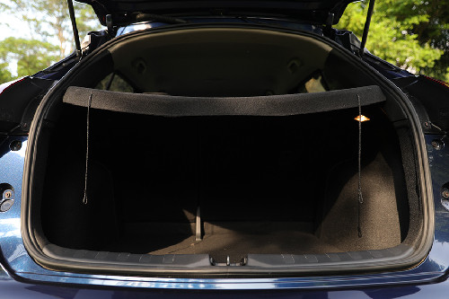 Tampak bagasi Nissan Kicks e-Power terbuka