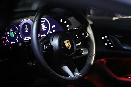 Setir Porsche Taycan