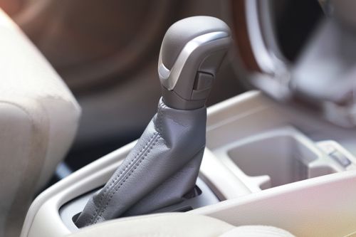 Tuas transmisi Ertiga