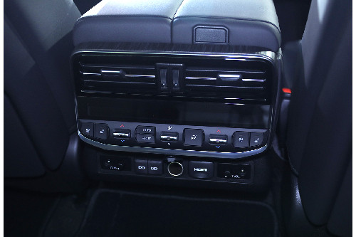 Pengatur AC belakang Land Cruiser