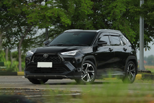 Toyota Yaris Cross Front Side View