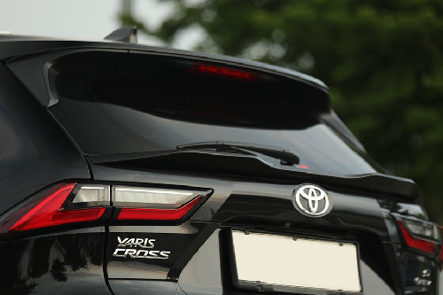 lampu belakang Yaris Cross