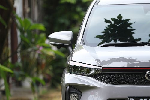 Daihatsu Xenia Drivers Side Mirror Front Angle