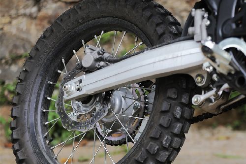 Rem belakang Honda CRF250Rally