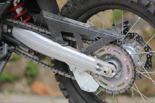 Rem belakang Honda CRF250Rally