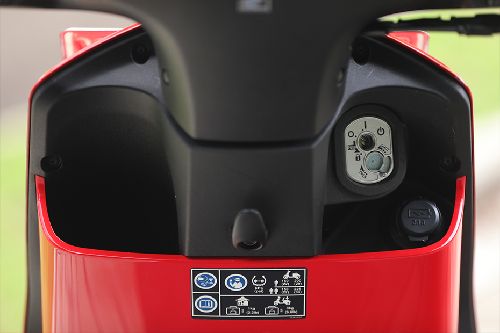 Power outlet Honda EM1 E