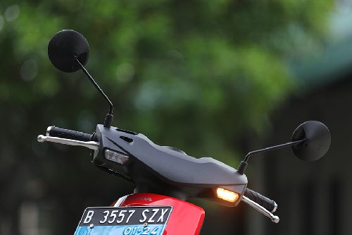 Lampu sein depan samping Honda EM1 E