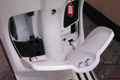Glove box Vespa Primavera