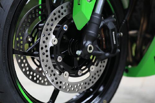 Rem depan Kawasaki Ninja ZX-4RR
