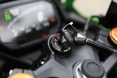 Power outlet Kawasaki Ninja ZX-4RR