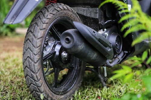 ban belakang Suzuki NEX Crossover