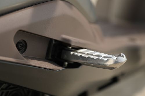 sandaran kaki Suzuki Burgman Street 125 EX