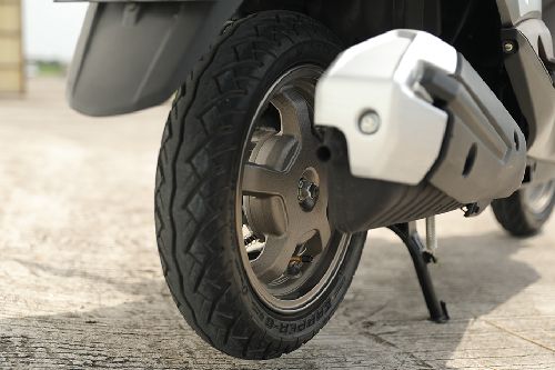 ban belakang Suzuki Burgman Street 125 EX