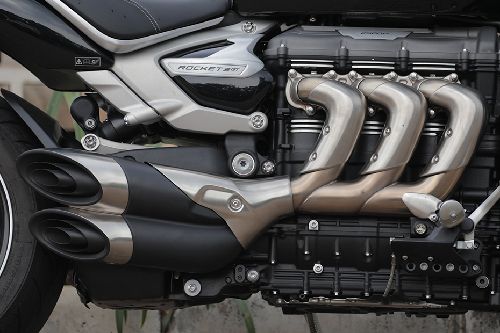 Knalpot Triumph Rocket 3
