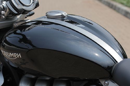 Tangki BBM Triumph Rocket 3